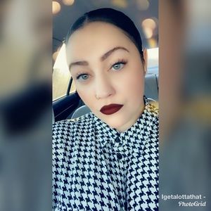 Meet your Posher, Amber